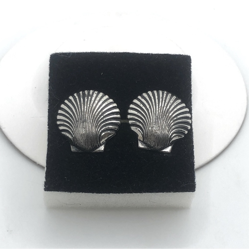 Vtg Clam Shell Ocean Theme Silver Tone Metal Cufflinks .7”